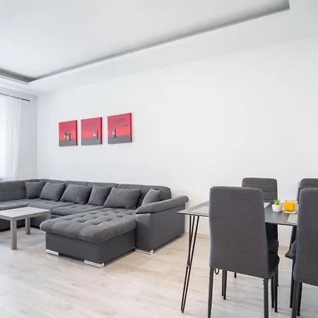 Karadzicova Apartment *