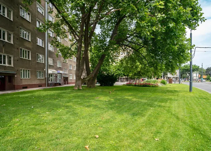 Karadzicova Bratislava