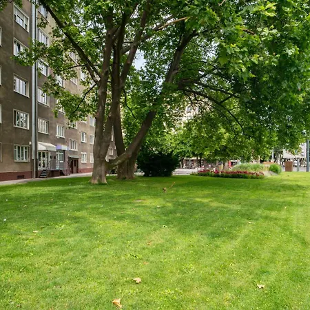 Karadzicova Bratislava